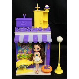MGA Yummi-Land Soda Pop Girls Grapelina Pet Shop Playset Gina Yummy Doll Cake